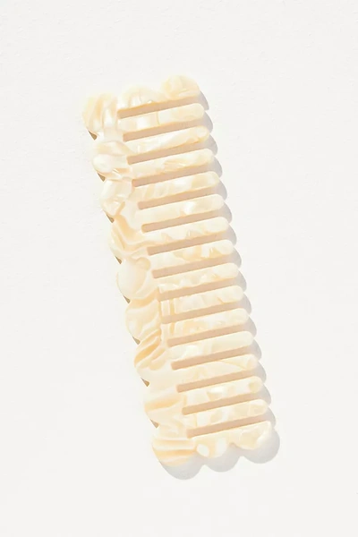 Solar Eclipse Scalloped Acetate Hair Comb In Beige