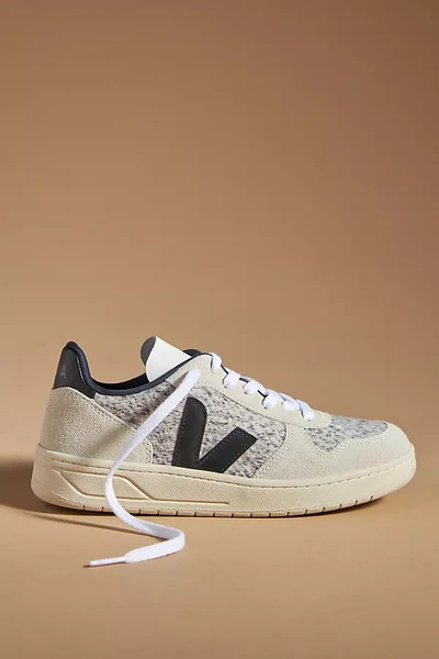 Veja V-10 Sneakers In Grey