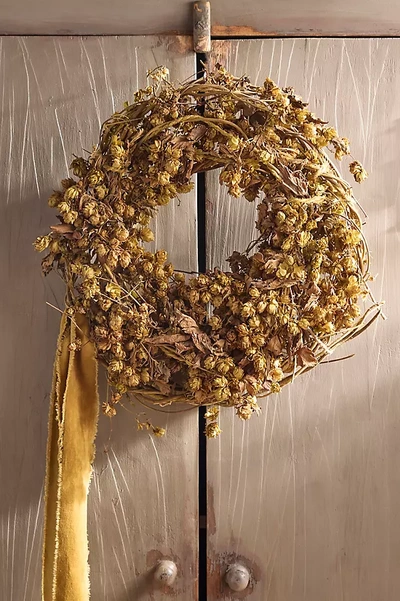 Terrain Dried Hops Wreath In Gold