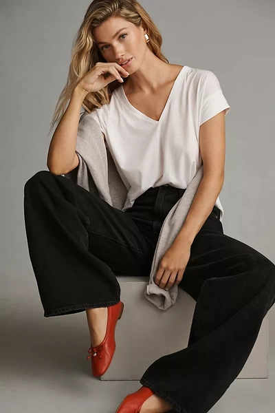 Frame Le Mid Rise V-neck Tee In White