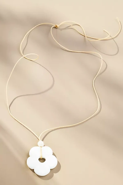 Frasier Sterling Floral Pendant Necklace In White