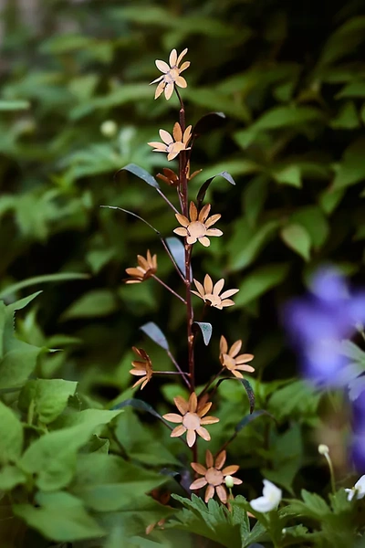 Terrain Multi Flower Iron Stake