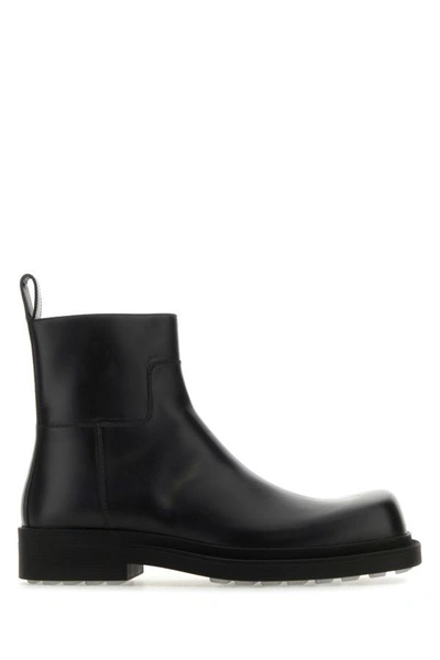 Bottega Veneta Man Black Leather Ben Ankle Boots