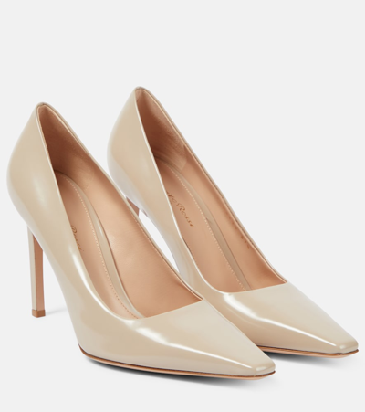 Gianvito Rossi 85 Leather Pumps In Beige