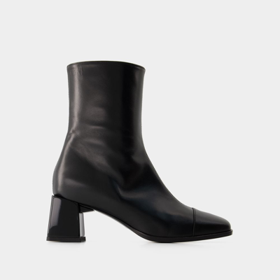 Carel Donna Shiny Boots In Black