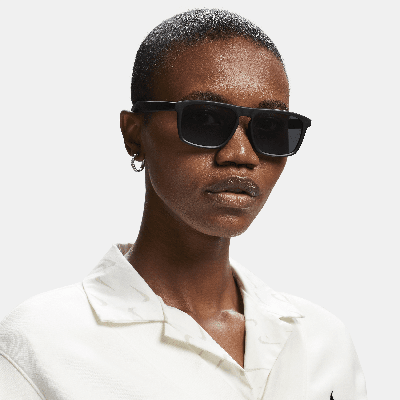 Nike Unisex Nv05 Sunglasses In Black