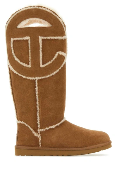 Ugg Boots In Beige O Tan