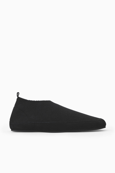 Cos Teddy-lined Knitted Slippers In Black
