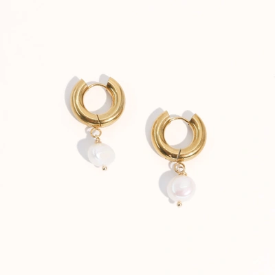 Joey Baby 18k Gold Plated Chunky Stainless Steel With Pearl Earrings - Leah Earrings In Silver