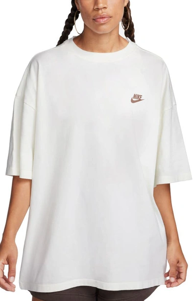 Nike Women's  Sportswear Essential Oversized T-shirt In White