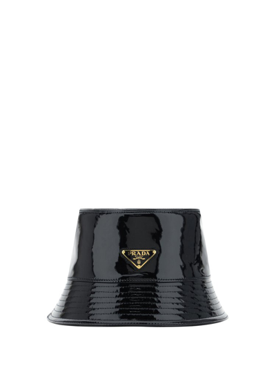 Prada Logo Plaque Patent Leather Bucket Hat In Black