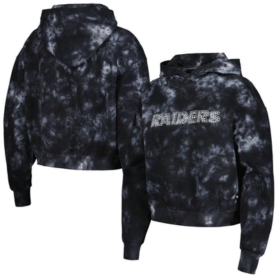 THE WILD COLLECTIVE THE WILD COLLECTIVE  BLACK LAS VEGAS RAIDERS TIE-DYE CROPPED PULLOVER HOODIE