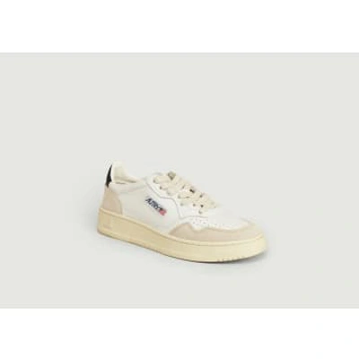 Autry Medalist Leather Sneakers In White