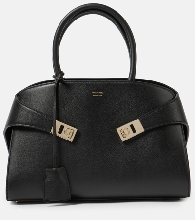 Ferragamo Hug Small Leather Top-handle Bag In Nero