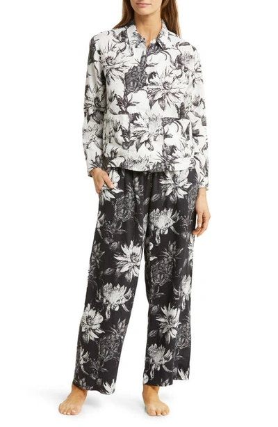 Desmond & Dempsey Long Sleeve Cotton Pyjamas In Night Bloom White/ Black & Bla