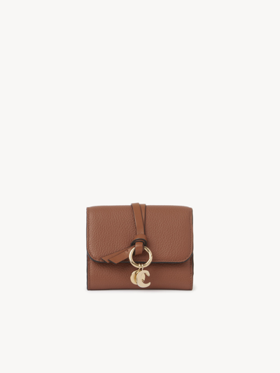 Chloé Portefeuille Compact À Trois Volets Alphabet En Cuir Grainé Femme Brun Taille Onesize 100% Cuir De V