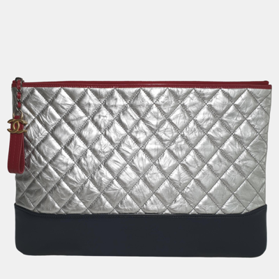 Pre-owned Chanel Silver Leather Gabrielle Clutch