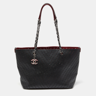 Pre-owned Chanel Black Perforated Caviar Leather Medium Shopper Tote