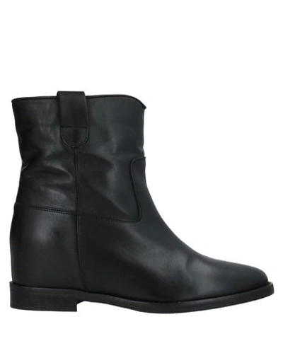 J D Julie Dee Woman Ankle Boots Black Size 6 Soft Leather