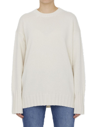 Khaite The Sherene Cable-knit Jumper In Weiss