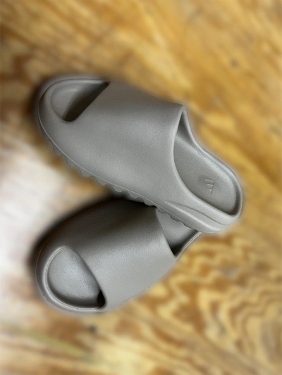 Pre-owned Yeezy Adidas  Slide Pure (restock Pair)-gw1934 In Beige