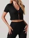 Astr Zoey Textured Tie Front Crop Top In Black
