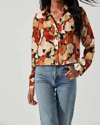 ASTR YESENIA ABSTRACT PRINT LONG SLEEVE TOP IN BLACK RUST FLORAL