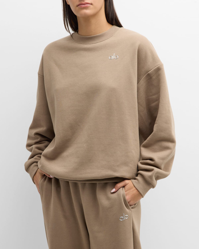 Alo Yoga Accolade Crewneck Pullover In Gravel