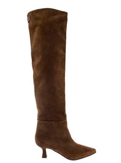 3JUIN BEA' BROWN POINTED HIGH-BOOTS WITH LOGO PATCH IN SUEDE