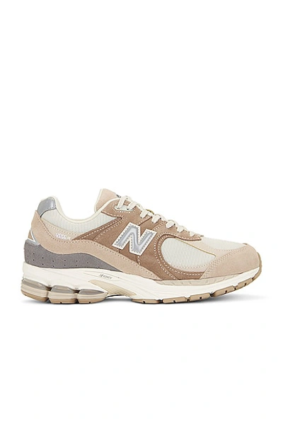 New Balance Sneakers In Neutral