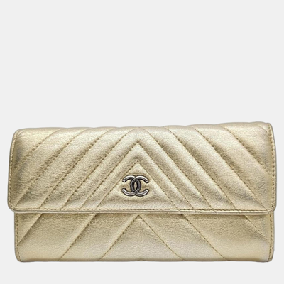 Pre-owned Chanel Gold Chevron Long Wallet