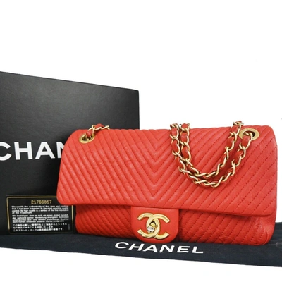 Pre-owned Chanel V-stich Leather Shoulder Bag () In Red