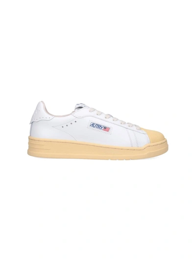 Autry Bob Lutz Low Sneakers In White