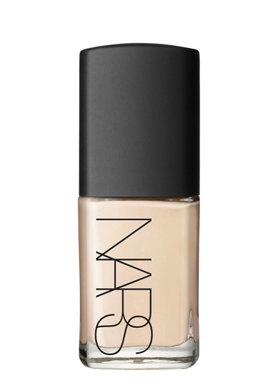 Nars Sheer Glow Foundation In Siberia