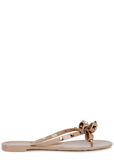 Valentino Garavani Rockstud Flip Flops In Nude