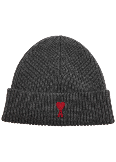 Ami Alexandre Mattiussi Ami Paris Logo-embroidered Ribbed Wool Beanie In Grey
