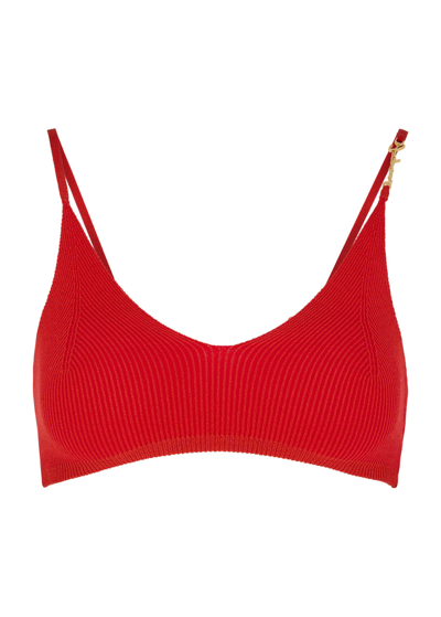 Jacquemus Le Bandeau Pralu Logo Ribbed-knit Bra Top In Red
