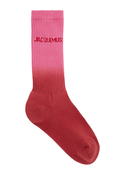Jacquemus Les Chaussettes Moisson Ombré Cotton-blend Socks In Red