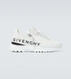 Givenchy Spectre Runner Sneakers In Leather With Zip In White