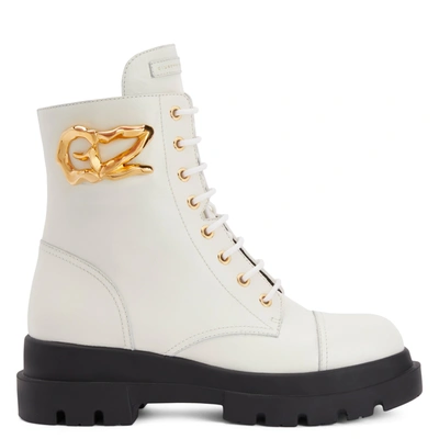 Giuseppe Zanotti Tankie Leather Ankle Boots In White