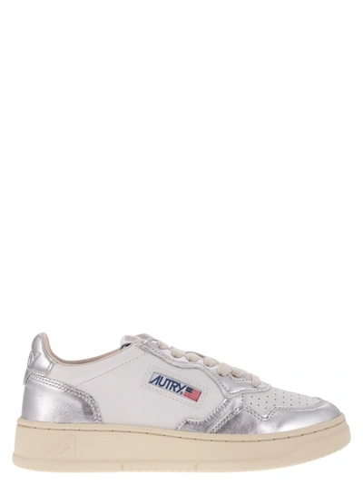 Autry Medalist Low Leather Sneakers In White