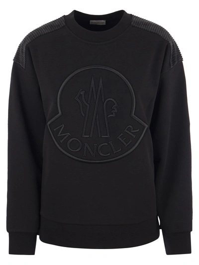 Moncler Sweatshirt With Embroidered Logo In Black