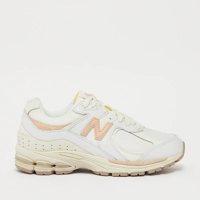 New Balance 2002r Trainers In Weiss