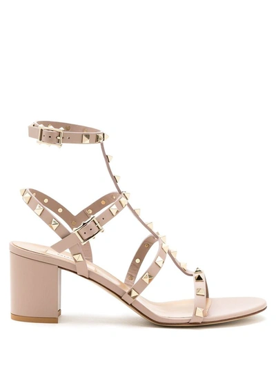 Valentino Garavani Rockstud Leather Heel Sandals In Powder