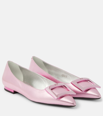 Roger Vivier Gommettine Metallic Leather Ballet Flats In Pink