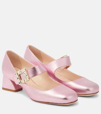ROGER VIVIER TRÈS VIVIER METALLIC LEATHER MARY JANE PUMPS