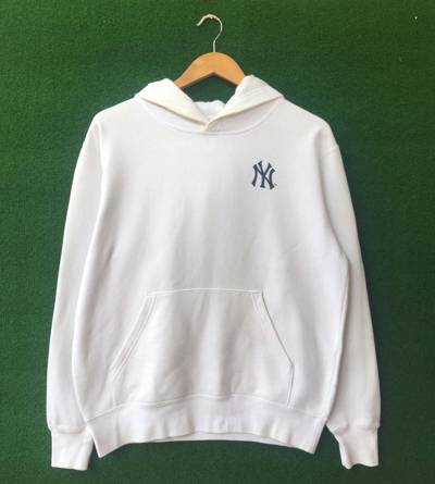 Pre-owned Majestic X Mlb Steals New York Yankees Majestic Mlb Hoodie In White