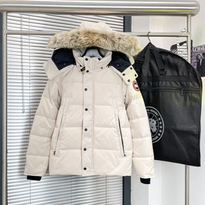 Pre-owned Canada Goose - Beige Daunenjacke Keep Warm In Winter With A Hood//