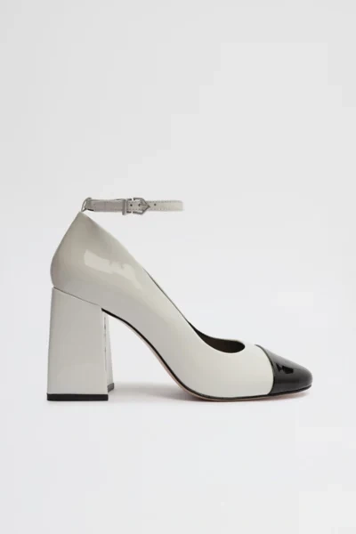 Schutz Dorothy Leather Bicolor Pump Shoe In White/black, Women's At Urban Outfitters