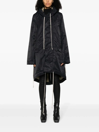 Rick Owens Drkshdw Luxor Fishtail Parka Coat In 0925 Black/pale Green